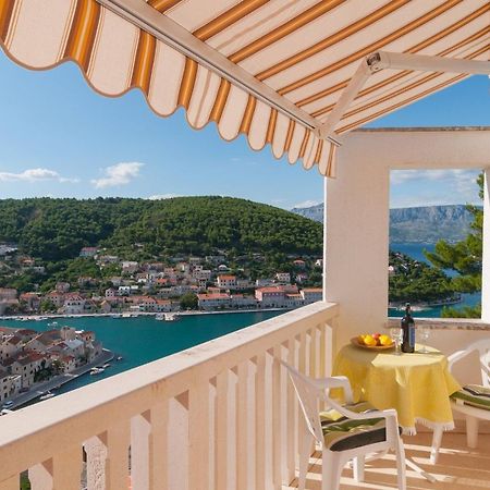 Apartments Mira - beautiful view Pucisca Extérieur photo